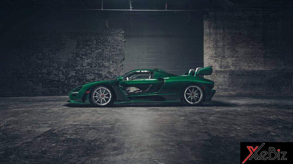 Michael Fux còn có thú vui lựa chọn màu sơn riêng cho các chiến mã của mình nhằm để tránh đụng hàng với giới nhà giàu khác trên thế giới Michael Fux còn có thú vui lựa chọn màu sơn riêng cho các chiến mã của mình nhằm để tránh đụng hàng với giới nhà giàu khác trên thế giới