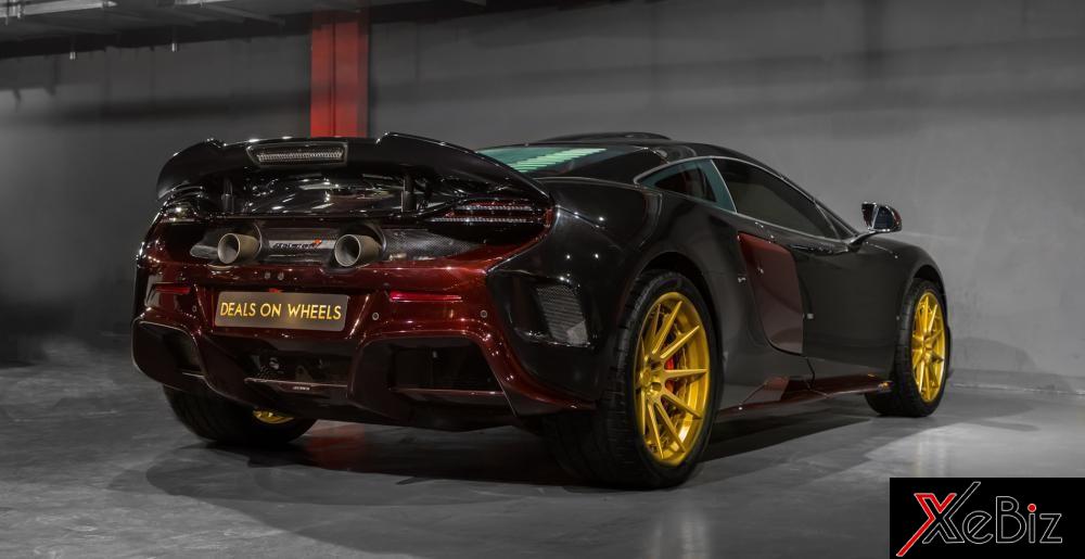 Đây là bộ&nbsp;áo&nbsp;độc nhất vô nhị trên chiếc siêu xe hàng hiếm&nbsp;McLaren 675LT đang rao bán&nbsp;ở Dubai. Có thể thấy, không chỉ sở hữu siêu xe bản giới hạn, các&nbsp;đại gia Trung&nbsp;Đông còn biến xe của mình phải trở nên thật khác biệt&nbsp;để tránh&nbsp;đụng hàng so với 499 chiếc còn lại.