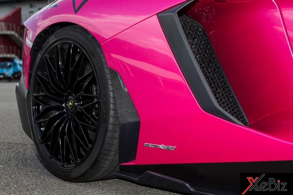 Lamborghini Aventador SV được “thay áo hồng” nhờ Liberty Walk 4 Lamborghini Aventador SV được “thay áo hồng” nhờ Liberty Walk 5