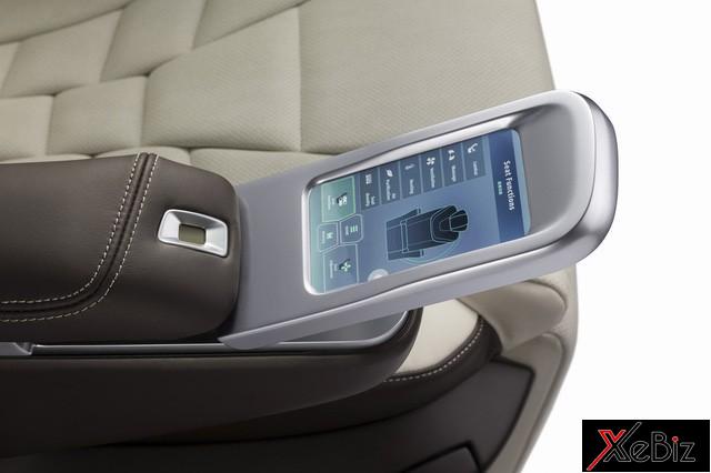 Mọi điều khiển tích hợp trong thiết bị cảm ứng đặt ở bệ tỳ tay  Tích hợp tất cả chi tiết điều khiển trong một thiết bị