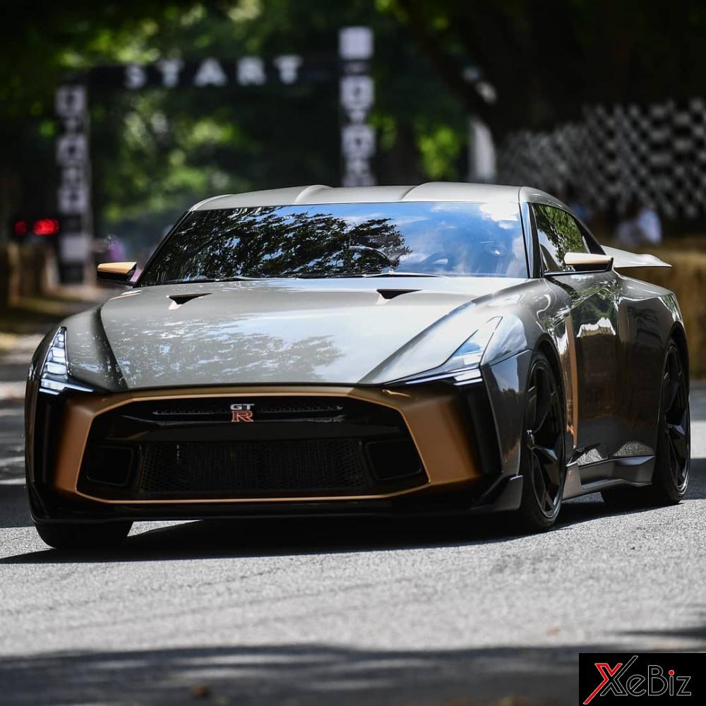 Cận cảnh thiết kế đầu xe của Nissan GT-R50