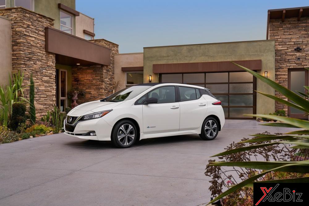 Đầu xe Nissan Leaf 2018.