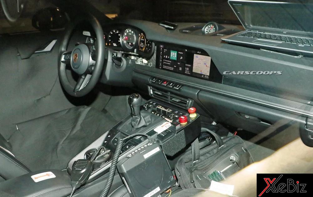 Hình ảnh nội thất của Porsche 911 2019 trên đường thử