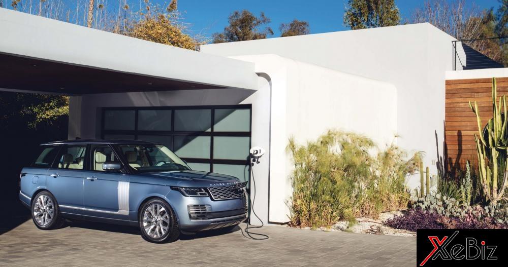 Ngoài động cơ bốn xi-lanh, dung tích 2.0 lít, Range Rover HSE P400e còn có một động cơ điện sản sinh thêm công suất 141 mã lực Ngoài động cơ bốn xi-lanh, dung tích 2.0 lít, Range Rover HSE P400e còn có một động cơ điện sản sinh thêm công suất 141 mã lực