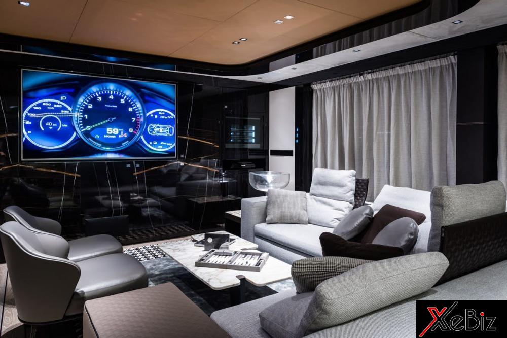 Không gian nội thất đơn giản mà sang trọng với sự tinh tế của Porsche Design.