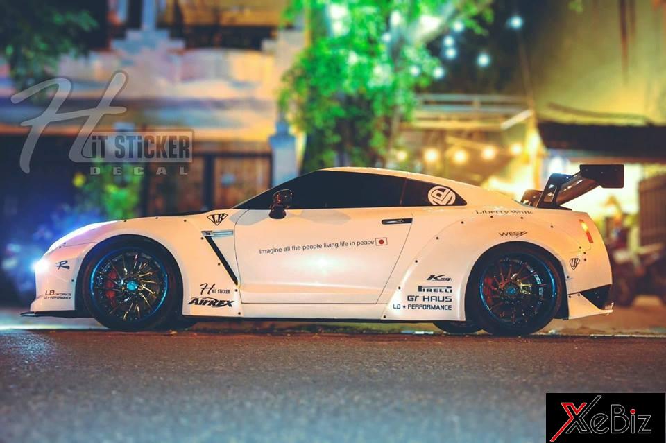 Đây chính là chiếc siêu xe đường phố Nissan GT-R đầu tiên tại Việt Nam được trang bị bản độ body kit thân rộng  Đây chính là chiếc siêu xe đường phố Nissan GT-R đầu tiên tại Việt Nam được trang bị bản độ body kit thân rộng