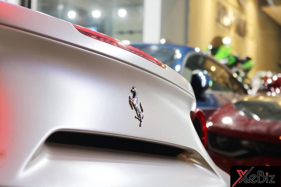 Bộ áo mới của siêu xe Ferrari 488 GTB này theo phương pháp dán đề-can.