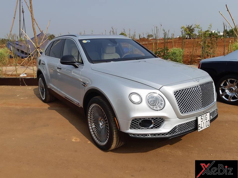 Bentley Bentayga First Edition của Chủ tịch Trung Nguyên đã được độ mâm đa chấu Bentley Bentayga First Edition của Chủ tịch Trung Nguyên đã được độ mâm đa chấu