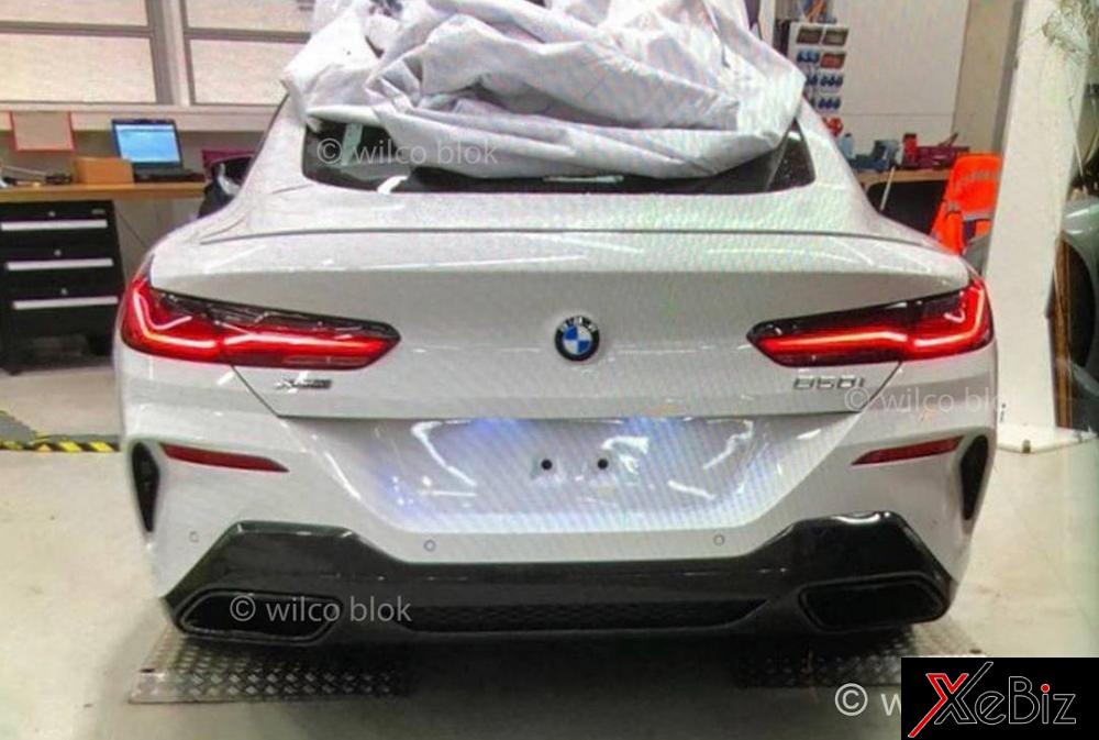 BMW 8-Series 2019 nhìn từ phía sau BMW 8-Series 2019 nhìn từ phía sau