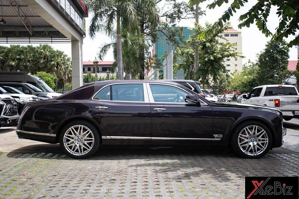 Bentley Mulsanne Birkin cập bến Campuchia có màu sơn ngoại thất là Damson
