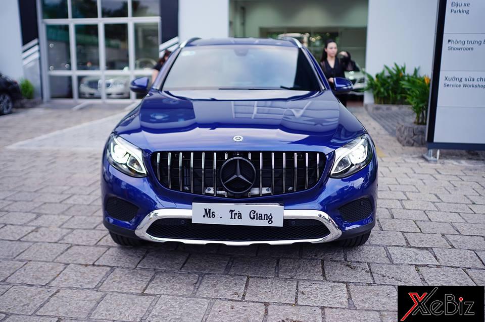 Chưa dừng lại đó, một số chi tiết ở ngoại thất của xe đã được độ lại so với nguyên bản. Chẳng hạn như lưới tản nhiệt trước của phiên bản Mercedes-AMG GLC 63 Chưa dừng lại đó, một số chi tiết ở ngoại thất của xe đã được độ lại so với nguyên bản. Chẳng hạn như lưới tản nhiệt trước của phiên bản Mercedes-AMG GLC 63