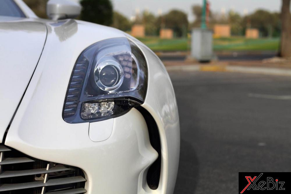 Ngay từ cái tên Aston Martin One-77 đã giúp giới mê xe nắm bắt siêu phẩm hàng hiếm này chỉ có đúng 77 chiếc được sản xuất trên toàn thế giới.