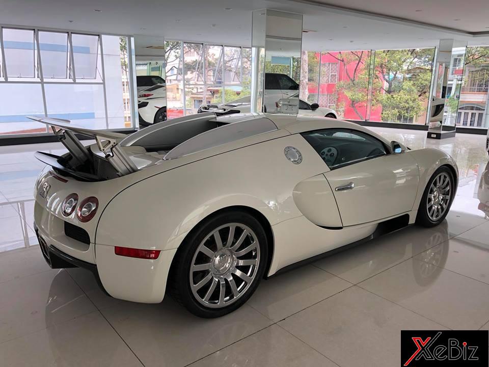 Như vậy,&nbsp;Bugatti Veyron&nbsp;độc nhất Việt Nam giờ&nbsp;đây&nbsp;đã có ngoại thất màu trắng,&nbsp;đây là gam màu rất&nbsp;được Chủ tịch Trung Nguyên&nbsp;ưa chuộng trên các siêu xe trong khoảng 3 năm trở lại&nbsp;đây. 