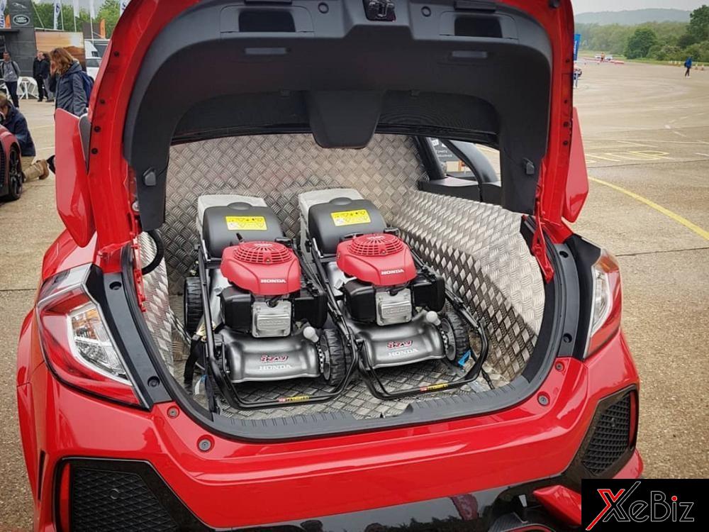 Cánh gió đuôi vẫn được giữ lại trên chiếc xe bán tải Honda Civic Type R Cánh gió đuôi vẫn được giữ lại trên chiếc xe bán tải Honda Civic Type R