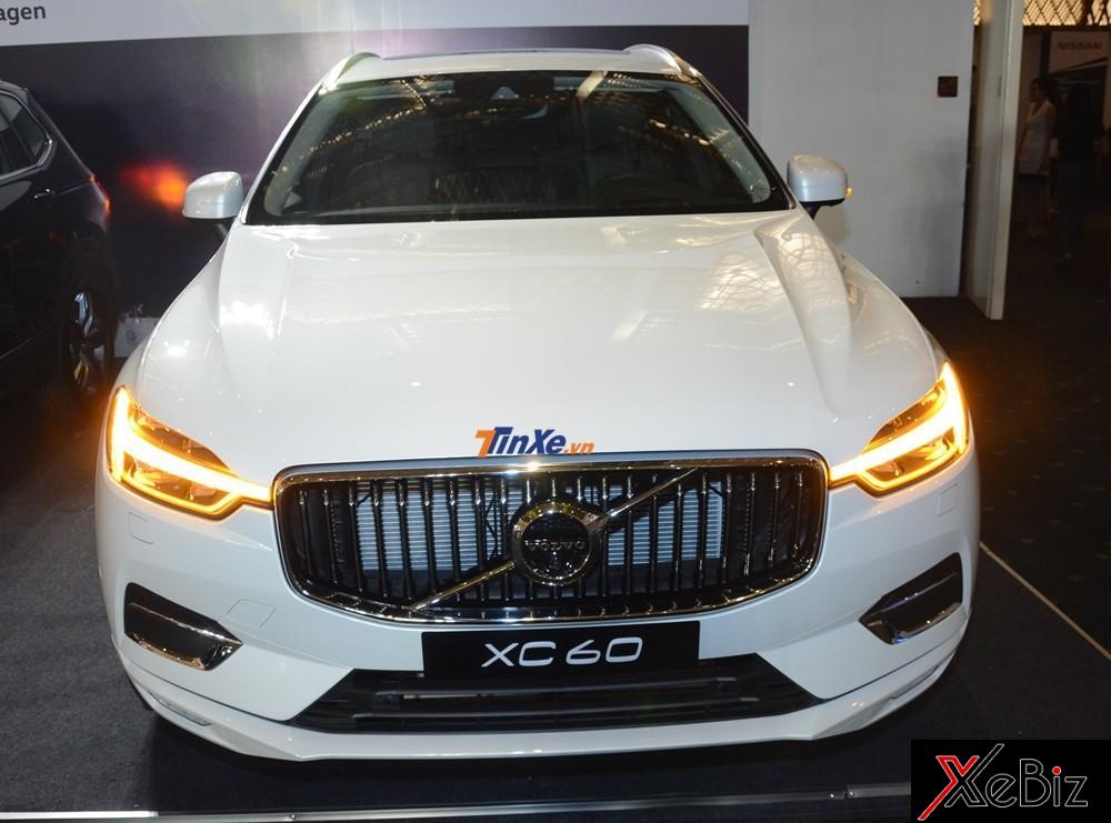 Volvo XC60. Volvo cũng sẽ ra mắt dòng xe cao cấp XC90 Excellence tại triển lãm VMS 2018 với những trang thiết bị tinh hoa và sang trọng nhất của vùng Scandinavian Volvo XC60. Volvo cũng sẽ ra mắt dòng xe cao cấp XC90 Excellence tại triển lãm VMS 2018 với những trang thiết bị tinh hoa và sang trọng nhất của vùng Scandinavian