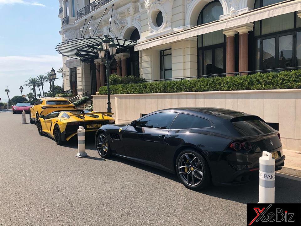 Ngay đến siêu xe Ferrari GTC4 Lusso cũng bị cặp đôi Lamborghini đồng màu làm cho kém nổi bật Ngay đến siêu xe Ferrari GTC4 Lusso cũng bị cặp đôi Lamborghini đồng màu làm cho kém nổi bật