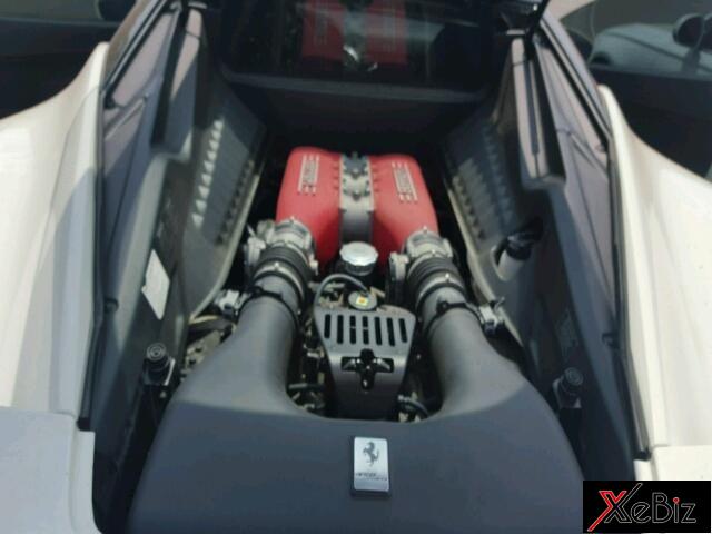 Ferrari 458 Italia được trang bị động cơ V8 Động cơ của Ferrari 458 Italia