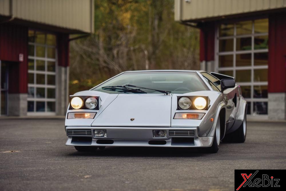 Trước khi đem đến hãng đấu giá RMSothebys để bàn giao, chủ nhân siêu xe này đã cho biết mình bỏ ra khoảng 250.000 USD để tân trang lại ngoại thất và cả động cơ của xe. 