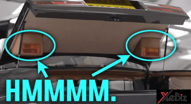 Đèn hậu phụ ở Aston Martin Lagonda