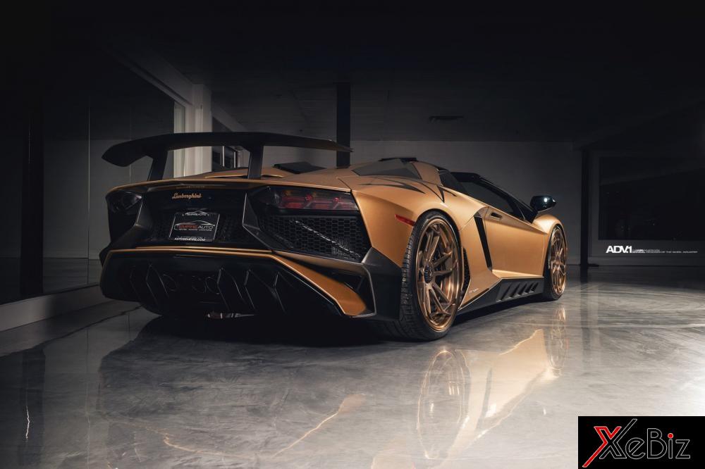 Hay cánh gió đuôi cố định cỡ lớn bằng sợi carbon nhám