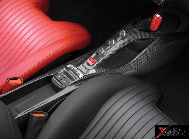 Hộp số tự động 7 cấp của Ferrari 488 Spider