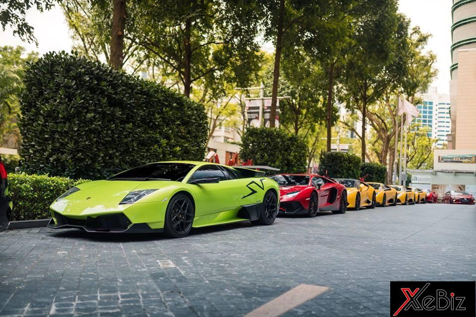 Cặp đôi siêu xe Lamborghini hàng hiếm là Murcielago LP670-4 SV và phía sau là Aventador LP750-4 SV