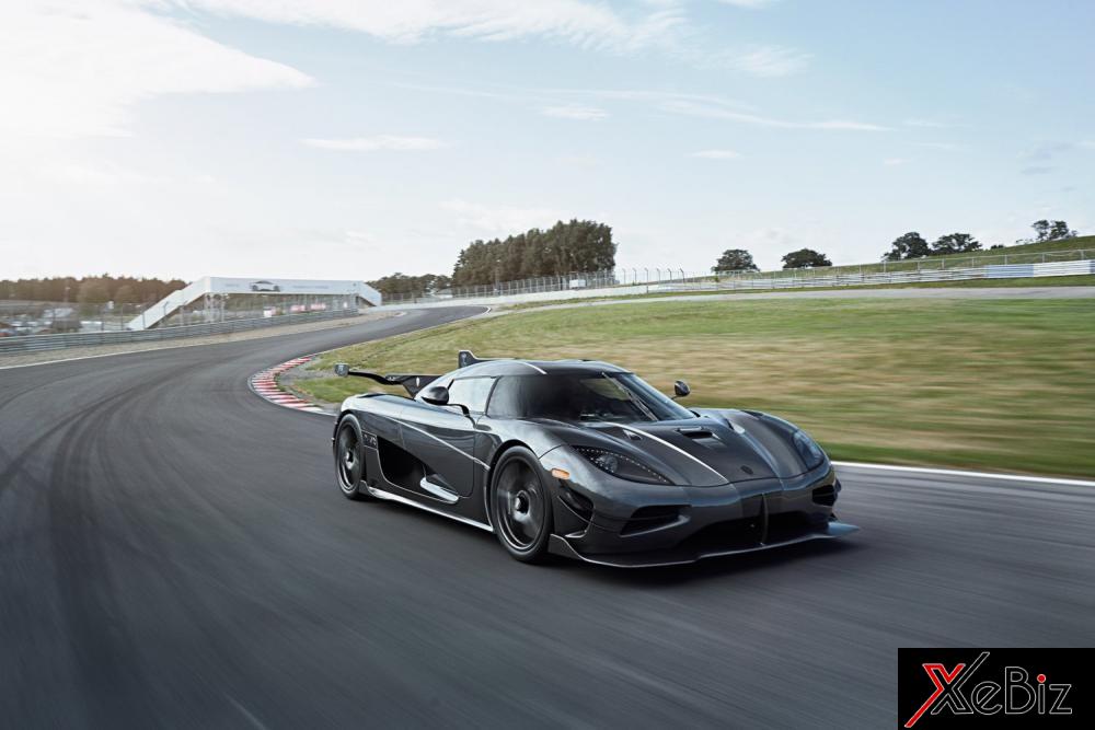 Đây là Koenigsegg Agera Thor của nhà sưu tập dan_am_i. Thor là vị thần sấm nổi tiếng trong thần thoại của Hy Lạp