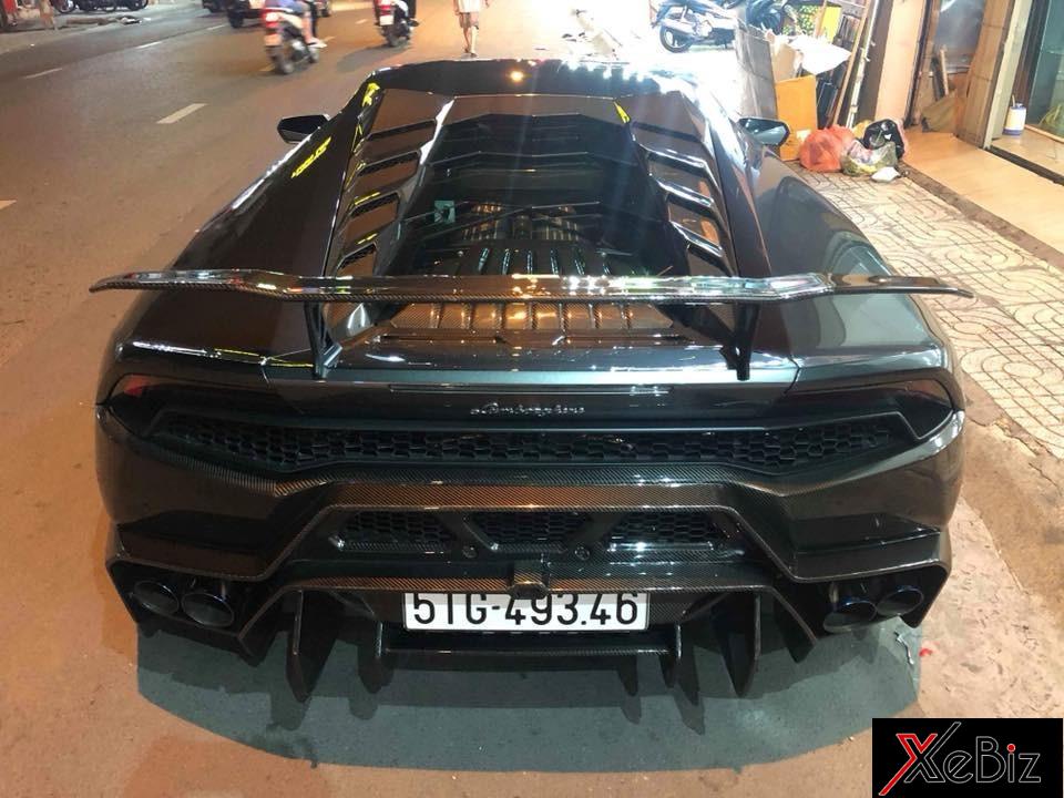 Đây là ngoại thất của siêu xe Lamborghini Huracan sau khi độ body kit Novara Edizione độc nhất Việt Nam.
