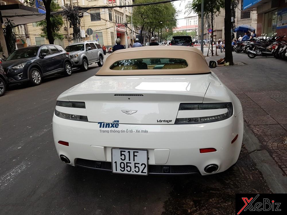 Theo thông tin chúng tôi tìm hiểu&nbsp;được, mẫu xe sang mui trần này nằm trong bộ sưu tập xe cực khủng của&nbsp;một doanh nhân kinh doanh lĩnh vực ngành tiêu dùng.