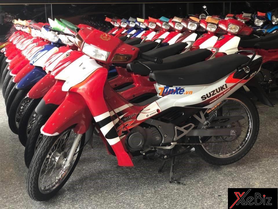 Và cả những mẫu xe vang bóng một thời như Suzuki xì po