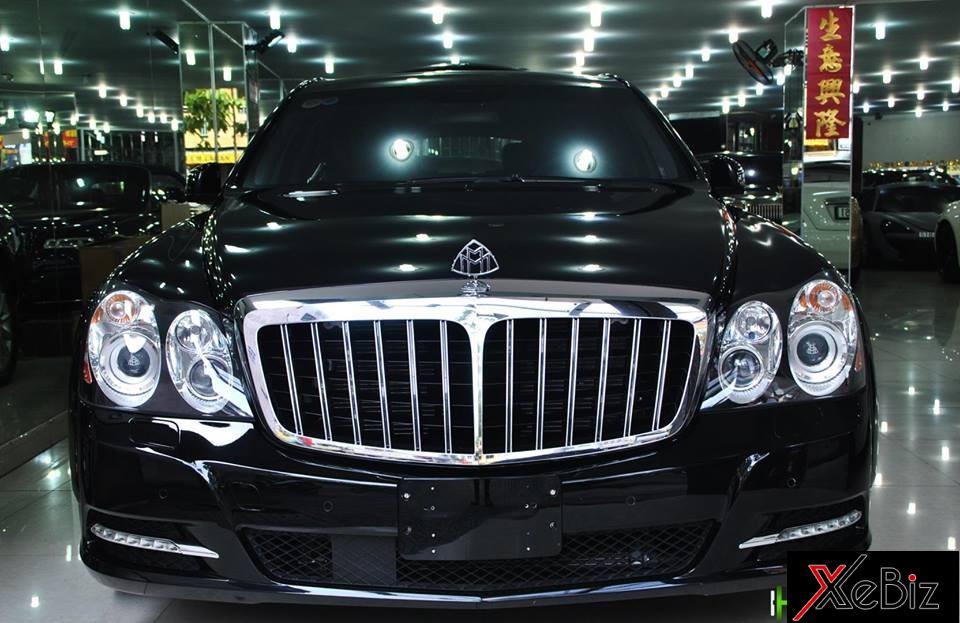 Vì thuộc lứa cuối&nbsp;cùng&nbsp;được sản xuất nên chiếc Maybach 62S có&nbsp;điểm khác biệt so với các&nbsp;đời trước như 2 hốc gió trước&nbsp;được trang bị thêm dải&nbsp;đèn LED chiếu sáng ban ngày.