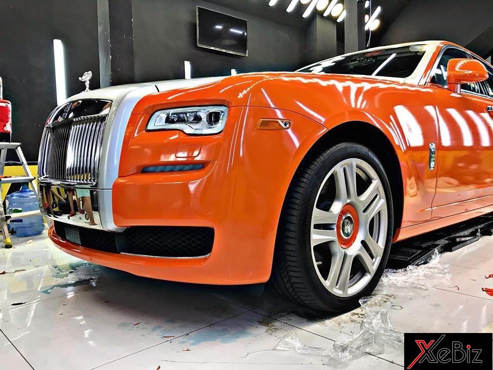 Bộ mâm 5 chấu kép màu bạc với điểm nhấn là chụp mâm màu đen và viền ngoài màu cam