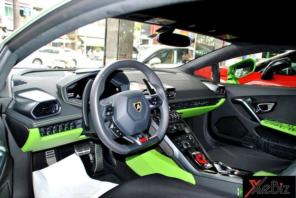Nội thất của siêu xe Lamborghini Huracan LP610-4 mới tìm thấy chủ nhân tại Hải Phòng Nội thất của siêu xe Lamborghini Huracan LP610-4 mới tìm thấy chủ nhân tại Hải Phòng
