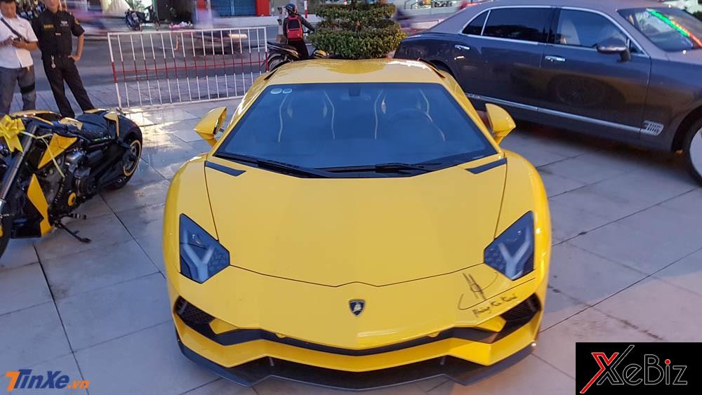 Đây cũng là cách doanh nhân quận 12 đã chọn mua siêu xe Lamborghini Aventador S LP740-4 Đây cũng là cách doanh nhân quận 12 đã chọn mua siêu xe Lamborghini Aventador S LP740-4