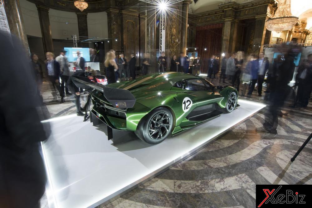 Brabham BT62 nổi bật với bộ áo xanh lá cây cùng sọc màu vàng và nhiều chi tiết bằng sợi carbon Brabham BT62 nổi bật với bộ áo xanh lá cây cùng sọc màu vàng và nhiều chi tiết bằng sợi carbon