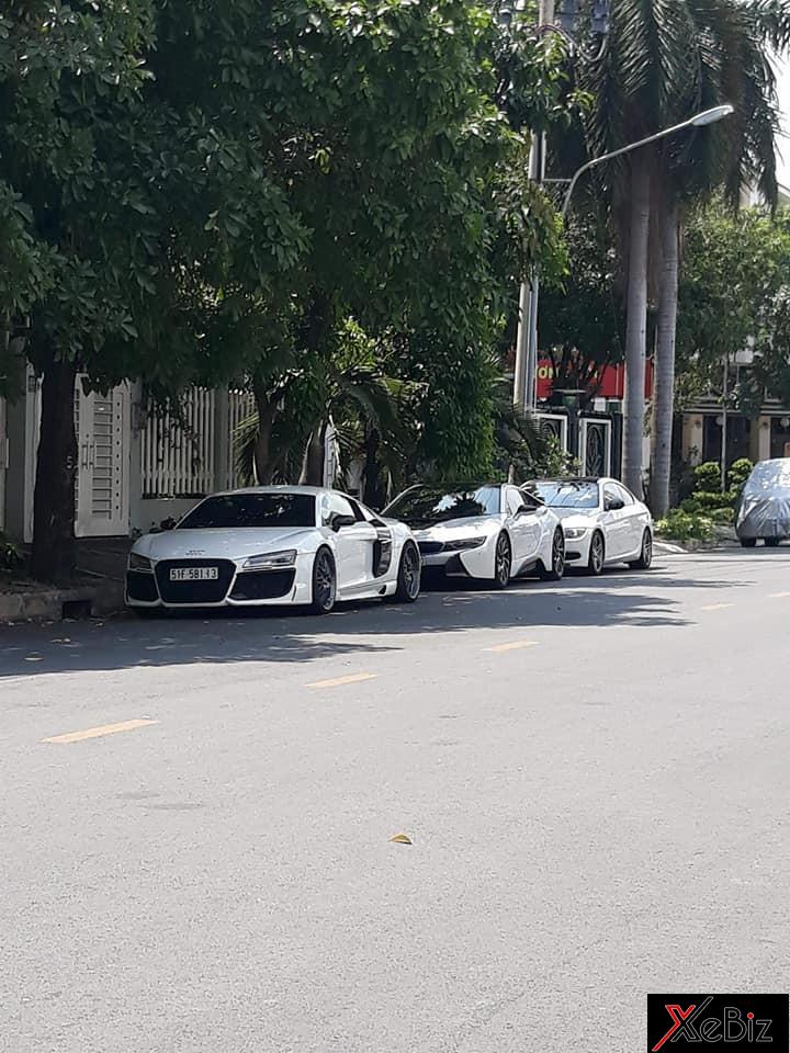 Ngoài Audi R8, người yêu xe này còn sở hữu một 2 chiếc xe thể thao BMW cũng mang ngoại thất màu trắng
