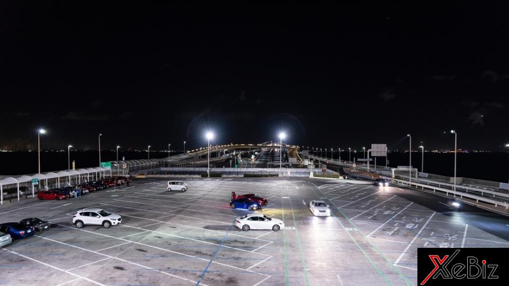 Bãi đỗ xe Umihotaru hết sức rộng rãi và chia ra tới năm tầng