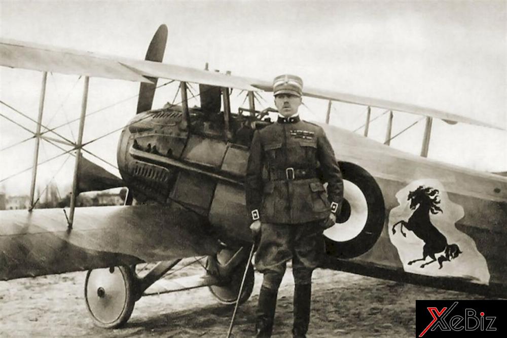 Biểu tượng chú ngựa đen trên logo Ferrari được lấy từ hình ảnh trên máy bay của Francesco Baracca