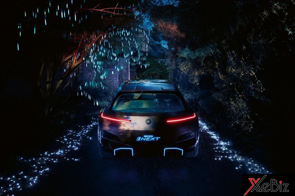 BMW Vision iNext có nhiều chi tiết màu xanh dương
