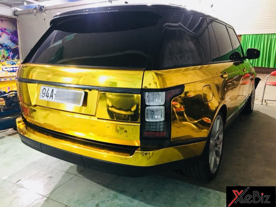 Đèn hậu của chiếc SUV hạng sang này được thửa từ bản cao cấp nhất như Autobiography Black Edition Đèn hậu của chiếc SUV hạng sang này được thửa từ bản cao cấp nhất như Autobiography Black Edition