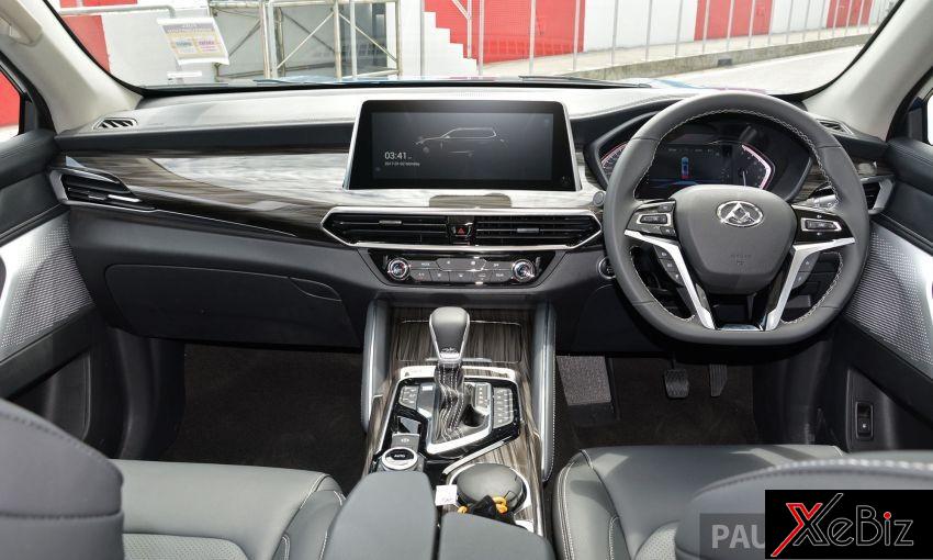 Nội thất bên trong Maxus D90