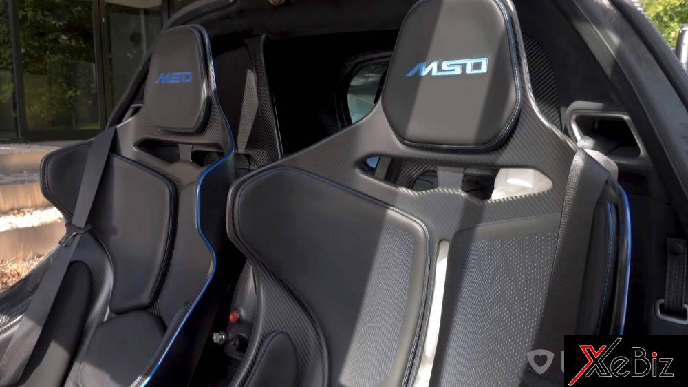 Bộ áo này và khoang lái do McLaren Special Operations (MSO), bộ phận cá nhân hoá của McLaren thực hiện