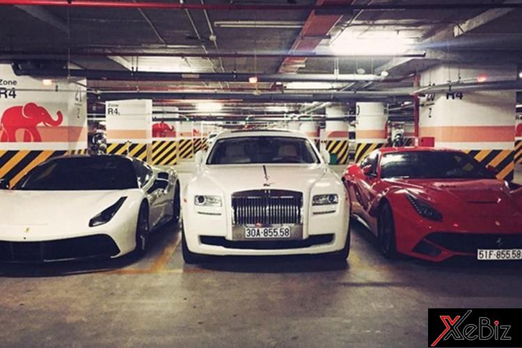 Ferrari và Rolls-Royce biển số “song sinh” sánh đôi trên vỉa hè Hà Nội 5 Ferrari và Rolls-Royce biển số “song sinh” sánh đôi trên vỉa hè Hà Nội 05