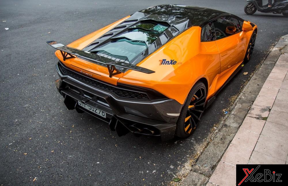 Siêu xe này mang gói độ body kit Novara Edizione của hãng độ Vorsteiner Siêu xe này mang gói độ body kit Novara Edizione của hãng độ Vorsteiner