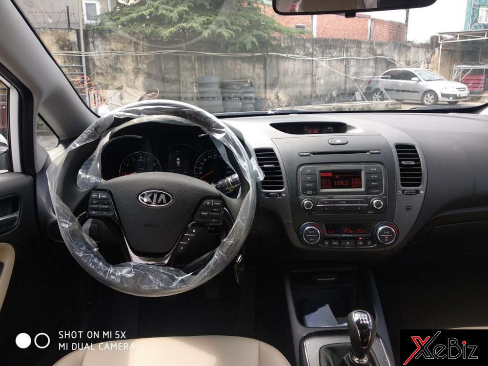 Nội thất bên trong Kia Cerato 1.6 SMT 2018