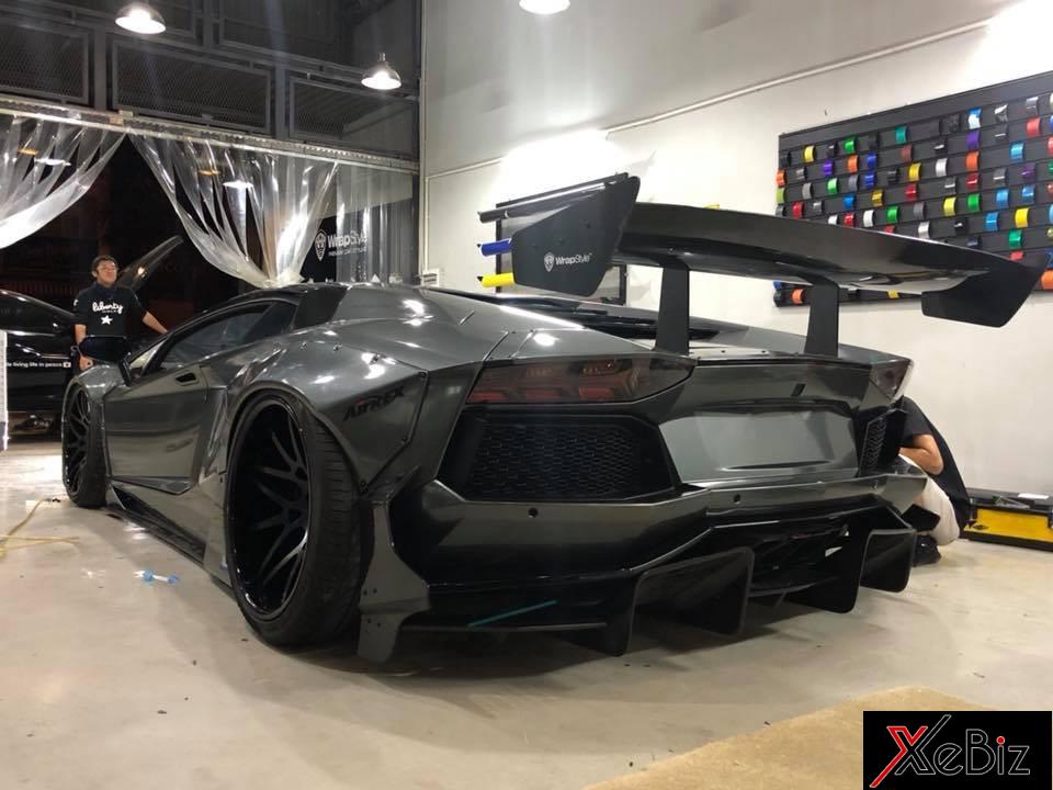 Ngoại hình hiếu chiến và dữ dằn của siêu xe Lamborghini Aventador LP700-4 khi được độ body kit Limited Edition 50 của Liberty Walk