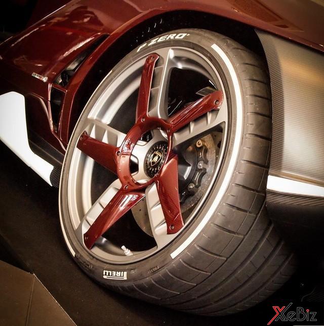 Lamborghini Centenario khoác bộ cánh màu đỏ rượu “độc quyền” 05