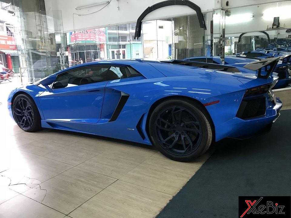 Đây là bộ áo nguyên bản của siêu xe Lamborghini Aventador LP700-4 đang khoác áo dải thiên hà Đây là bộ áo nguyên bản của siêu xe Lamborghini Aventador LP700-4 đang khoác áo dải thiên hà