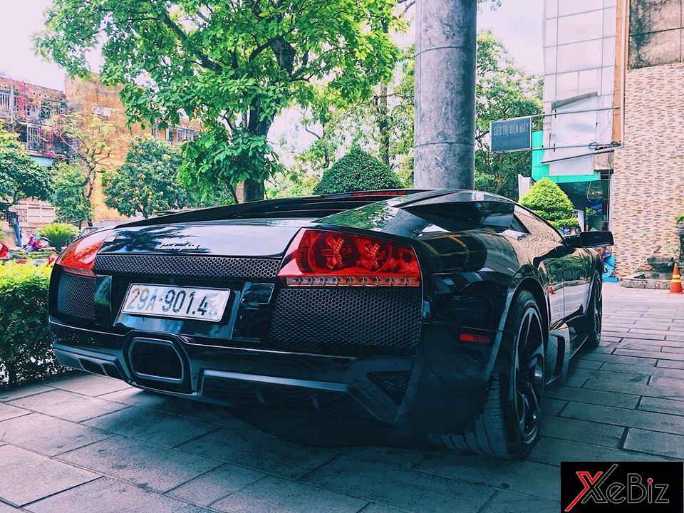 Siêu xe Lamborghini Murcielago LP640 màu đen này hiện đang nằm trong bộ sưu tập xe của doanh nhân Hiệp Gas. Siêu xe Lamborghini Murcielago LP640 màu đen này hiện đang nằm trong bộ sưu tập xe của doanh nhân Hiệp Gas.