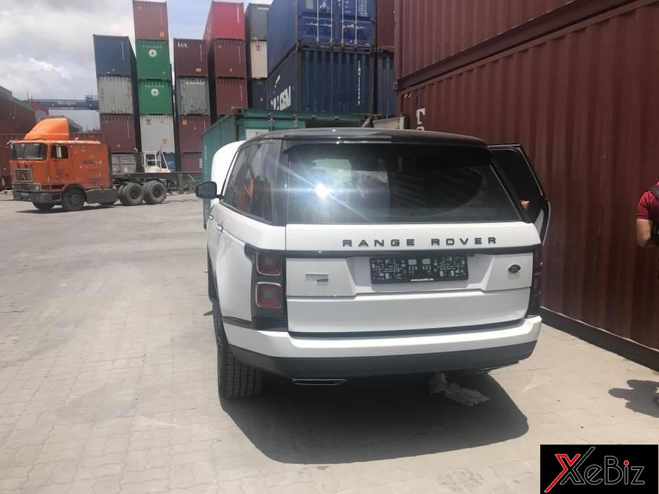 Range Rover Autobiography P400e 2018 mới xuất hiện tại Việt Nam có giá bán khoảng 9,32 tỷ đồng